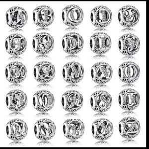 Charm letter 💖(H)💖